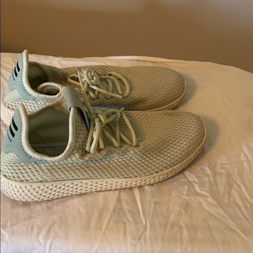 Adidas Pharrell Williams sneakers